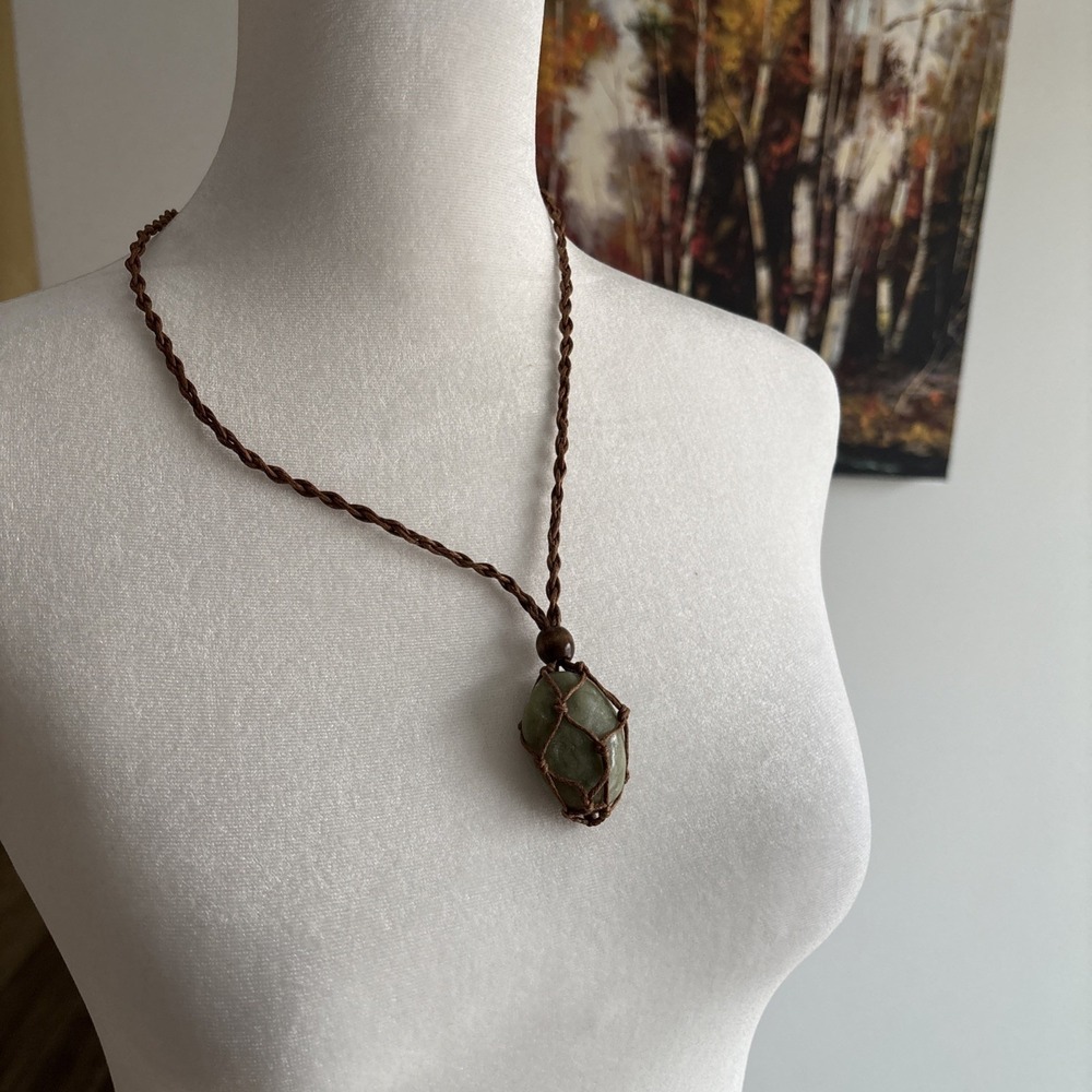 Macrame Crystal Cage Necklace - Jade Green‎ Stone. Boho Stone Pouch - Adjustable